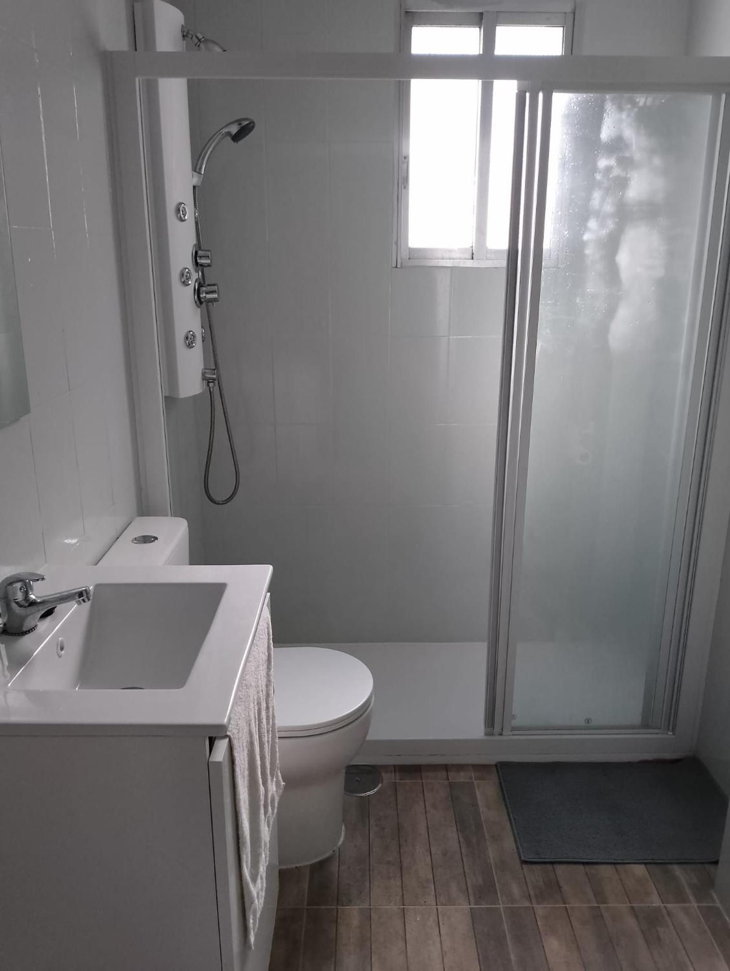 Habitacion En Piso Compartido Madrid Exteriér fotografie